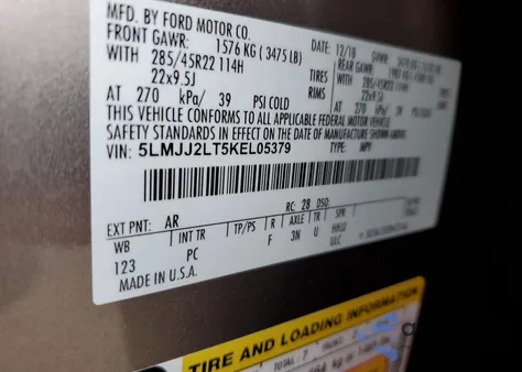 2019 Lincoln Navigator Reserve z USA, uszkodzony, nr VIN 5LMJJ2LT5KEL05379